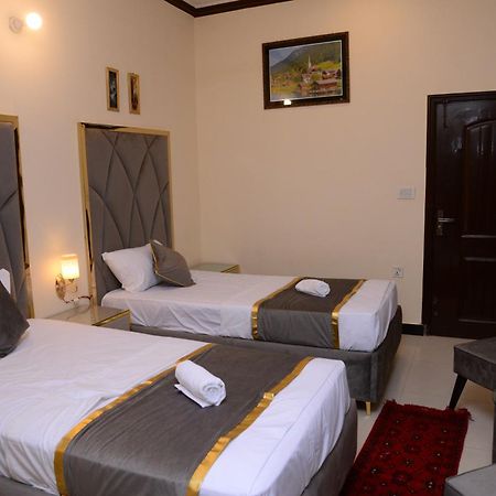 Go Room Hotel Lahore Buitenkant foto
