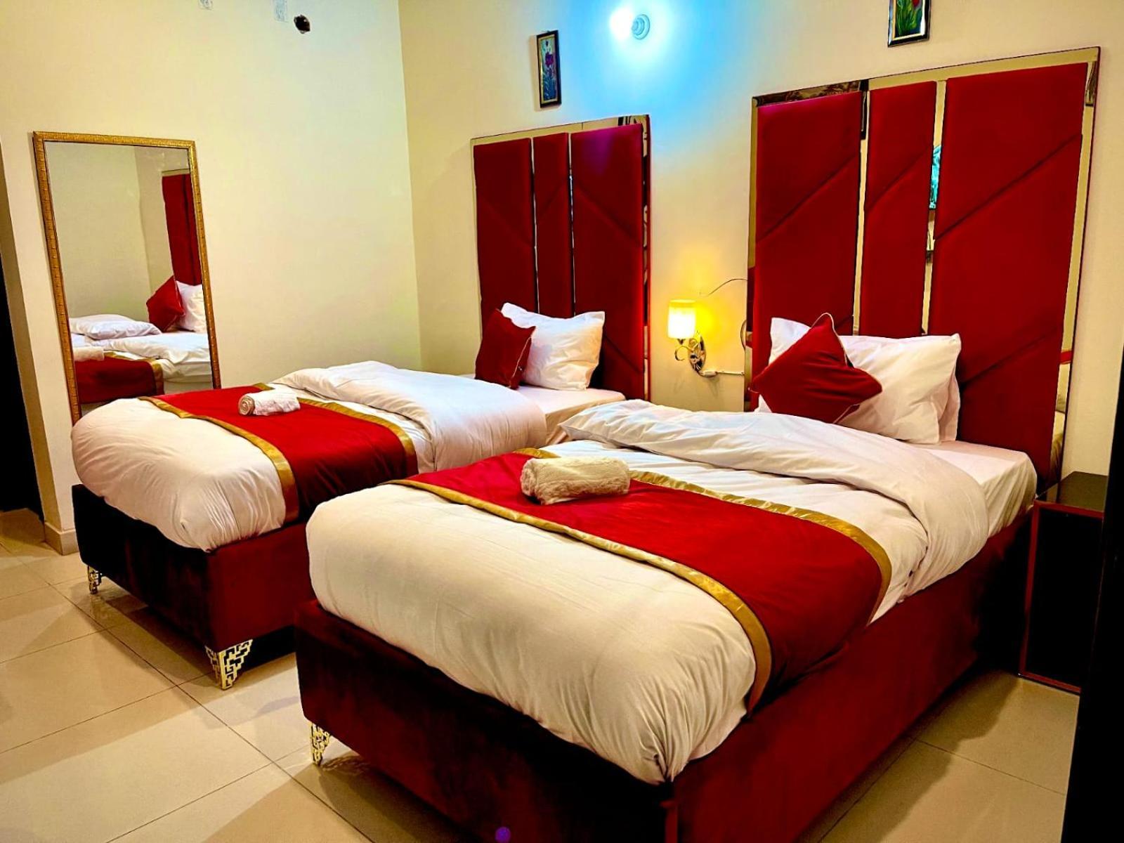 Go Room Hotel Lahore Buitenkant foto