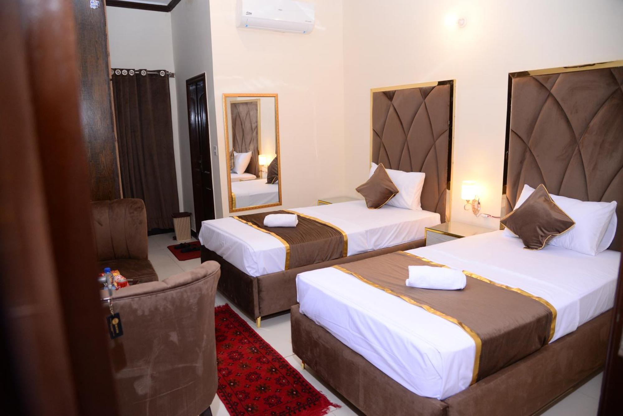 Go Room Hotel Lahore Buitenkant foto