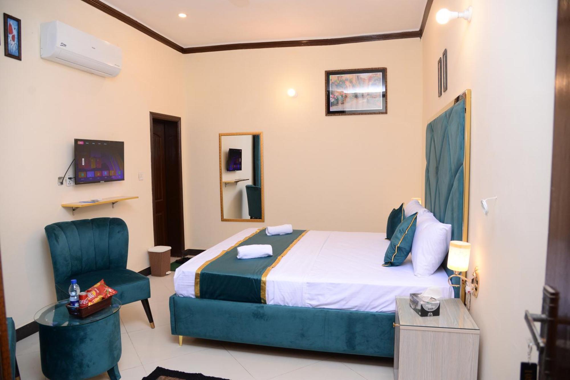 Go Room Hotel Lahore Buitenkant foto