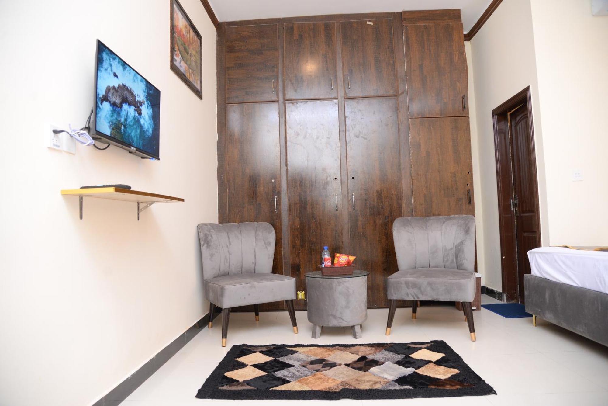 Go Room Hotel Lahore Buitenkant foto