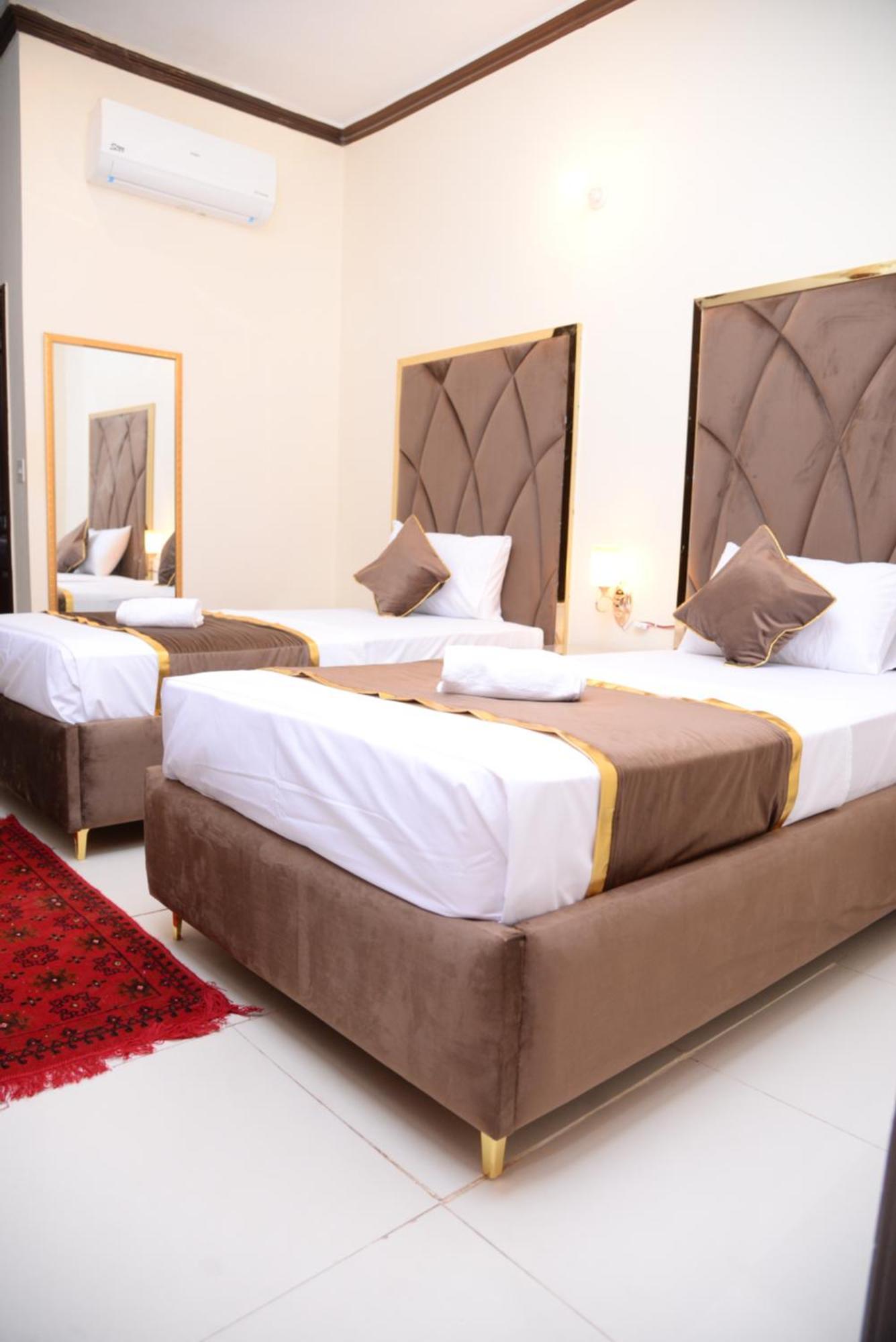 Go Room Hotel Lahore Buitenkant foto